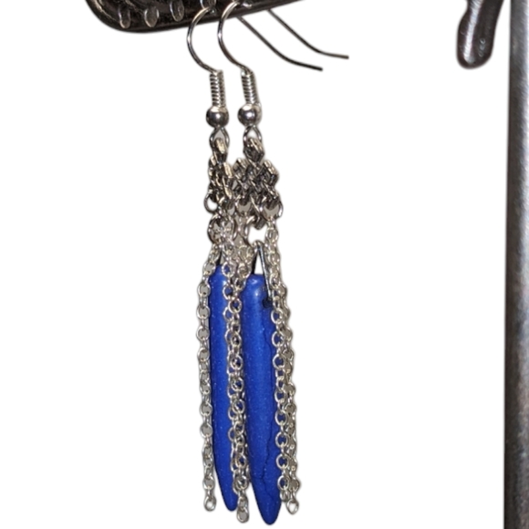 Handmade Silver Plated Celtic Knot Chains & Howlite Dagger Bead Dangle Earrings - Picture 3 of 5